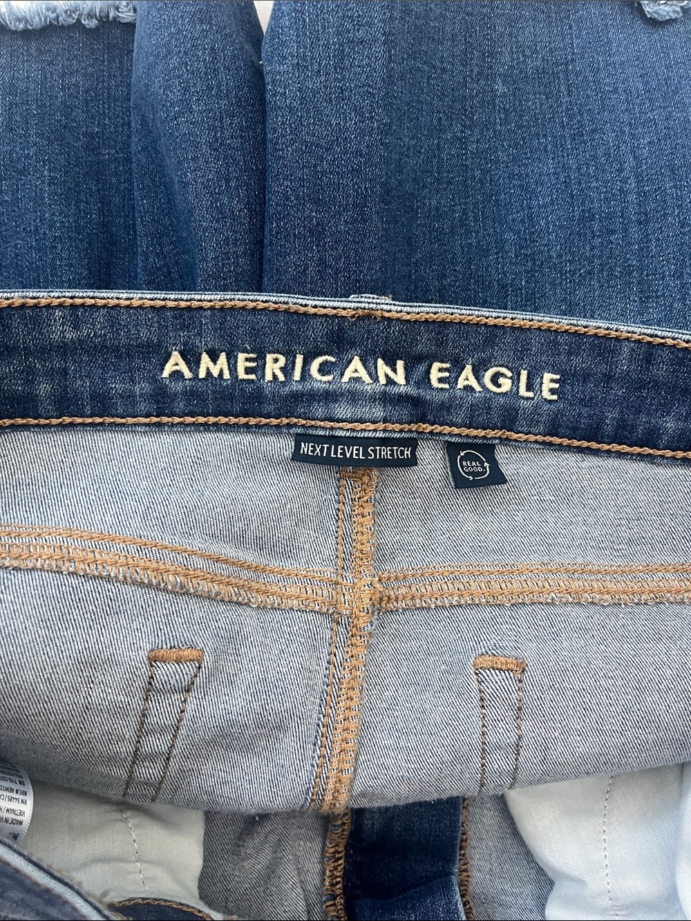 American Eagle Skinny Bermuda Jean Shorts Next Level Stretch size 12 - Picture 5 of 6